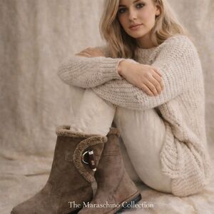 Stuart Weitzman Suede Toggle Snow Boots | 6